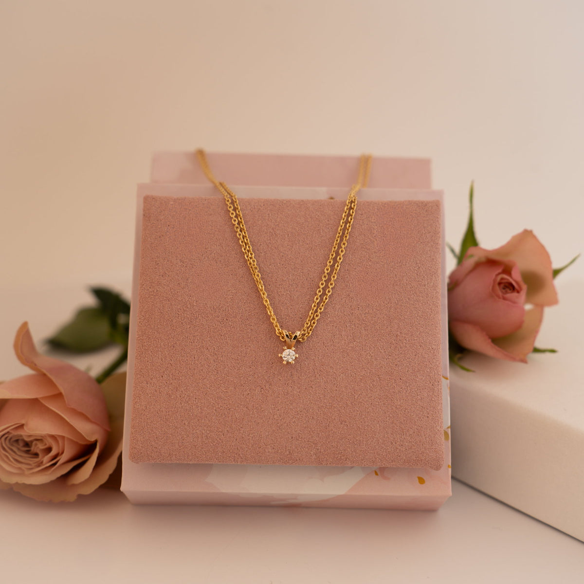 Vida anheng i gull med diamant 0,07 ct