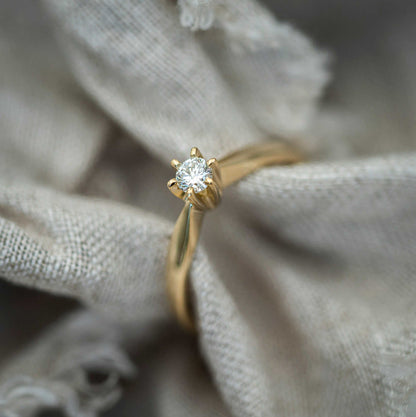 Capella ring i gull m/dia 0,30 ct WSI 2210001 - 030 - Bjerveur.noCapella ring i gull m/dia 0,30 ct WSI 2210001 - 030