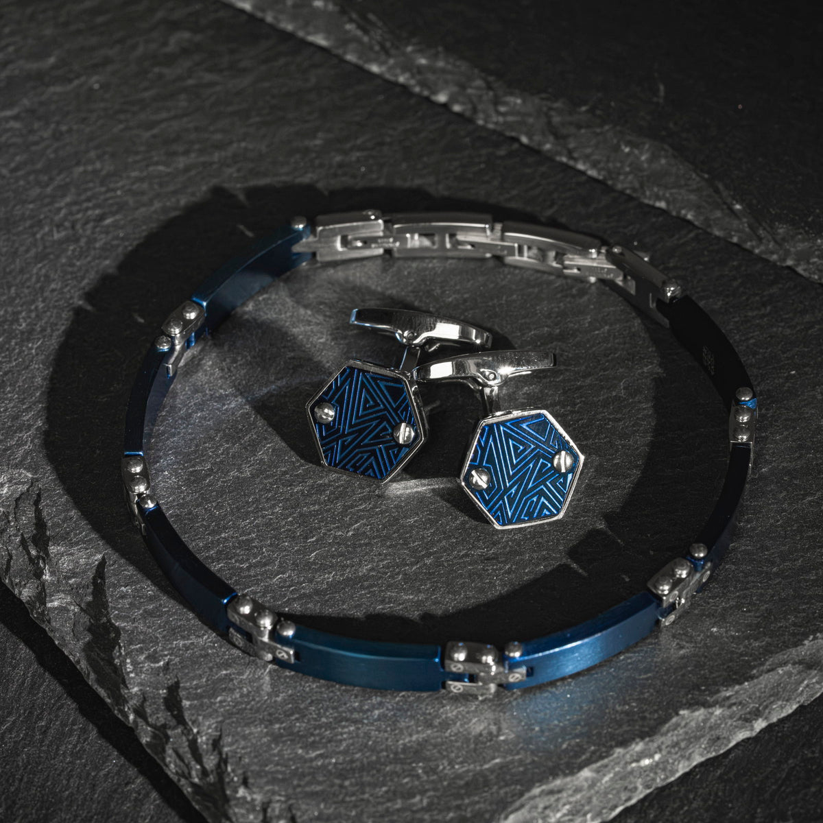 Armbånd i stål med blå finish, 6,2 mm, 21,5 cm, bilde 4 av 4