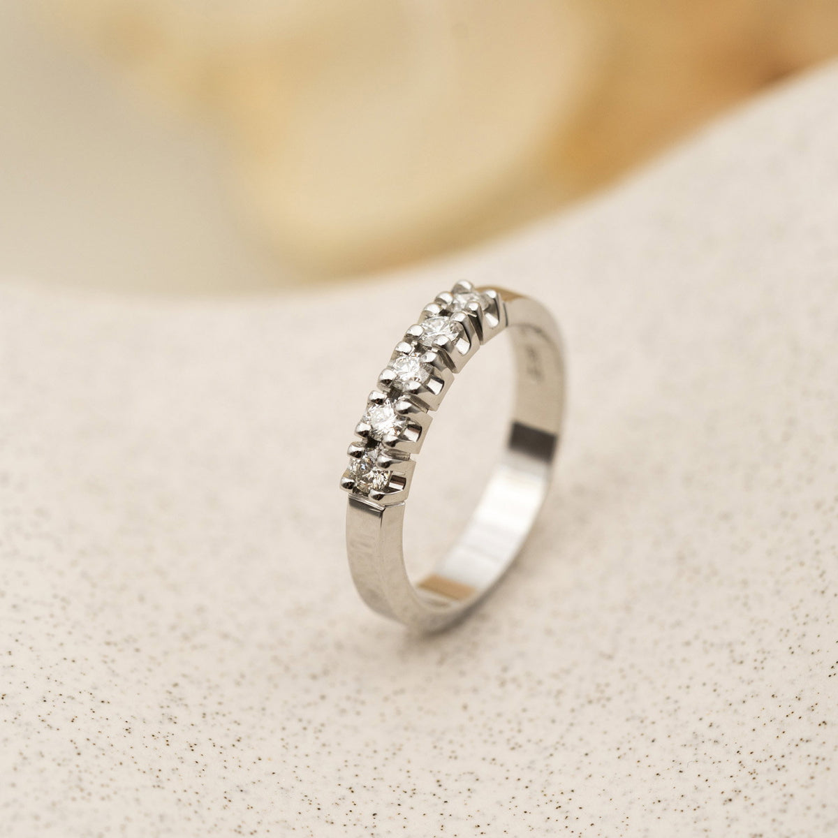 Sigma alliansering til dame i 585 hvitt gull med diamant 0,35 ct TW/SI, 3,8 mm, str. 50-60