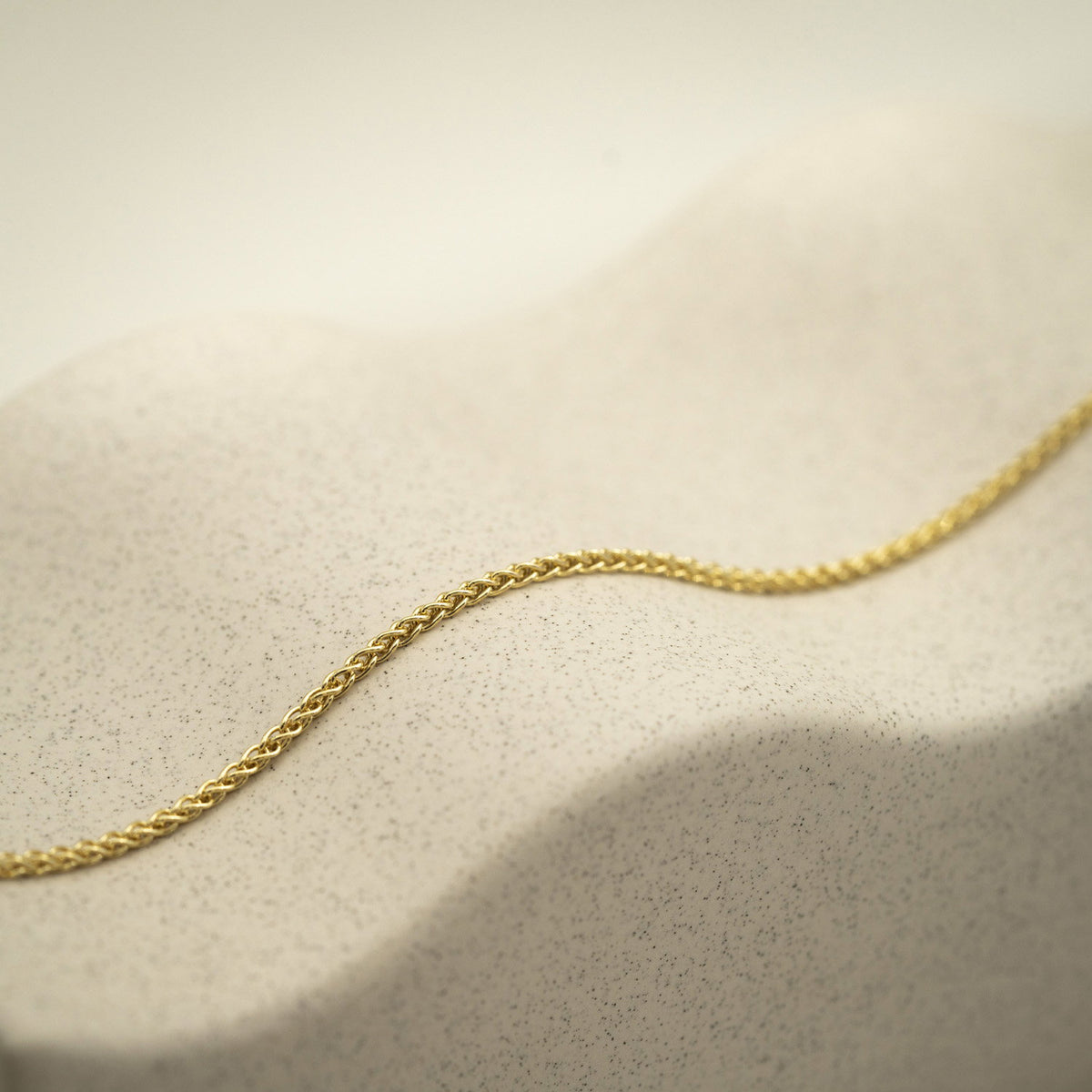 Hvete armbånd i 14 karat gult gull 2,1 mm, 19 cm, bilde 2 av 3