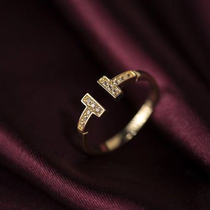 Ring i 14 karat gult gull med zirkonia 1,8 mm bred, bilde 3 av 3
