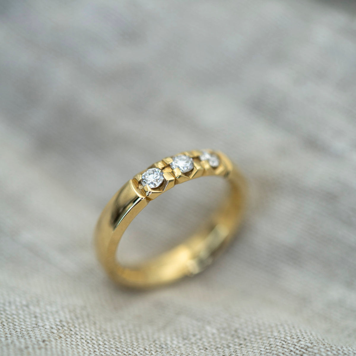 Beta alliansering i gult gull med diamant 0,30 ct, bilde 2 av 3