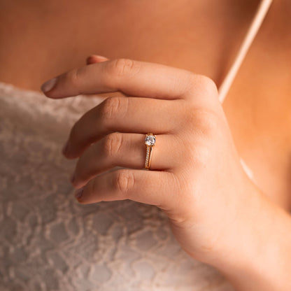 Ring i 14 karat gult gull med zirkonia 3,3 mm, bilde 2 av 2