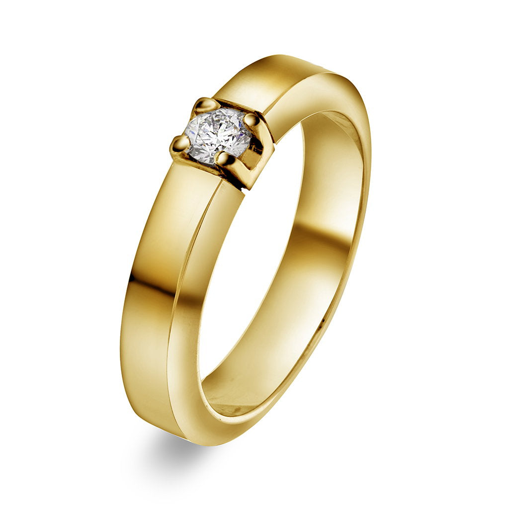Sigma ring i 14 karat gult gull med diamant 0,15 ct