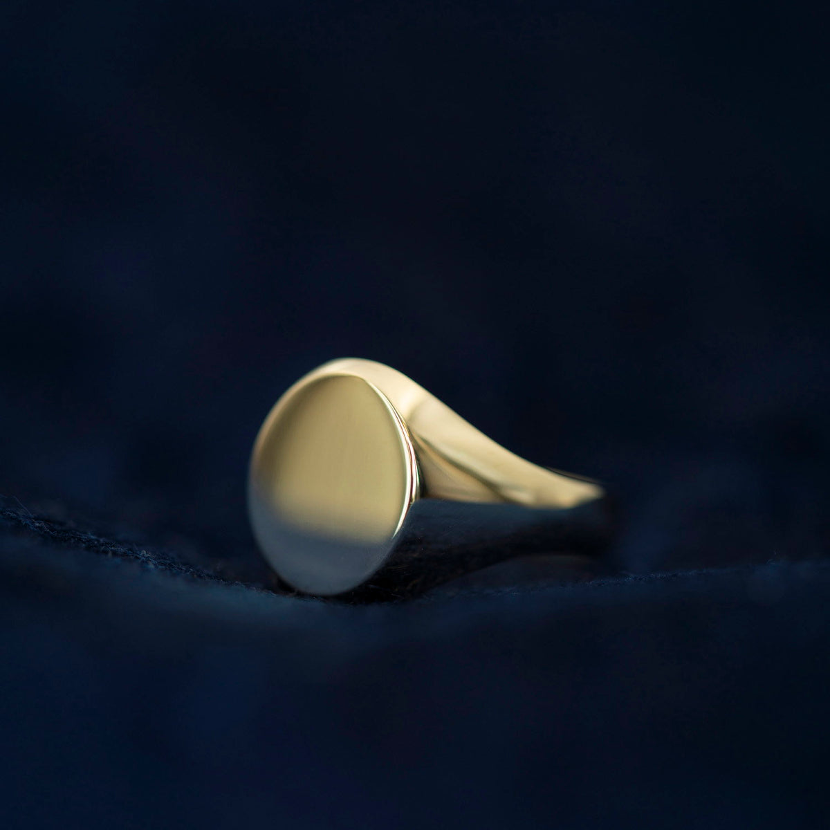 Ring i 14 karat gult gull, liten signet 12 mm x 14 mm, bilde 3 av 4