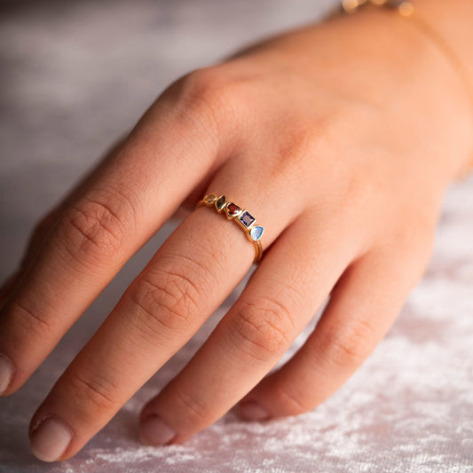 Sparks ring i forgylt sølv med zirkonia, 4 mm bred, bilde 2 av 2