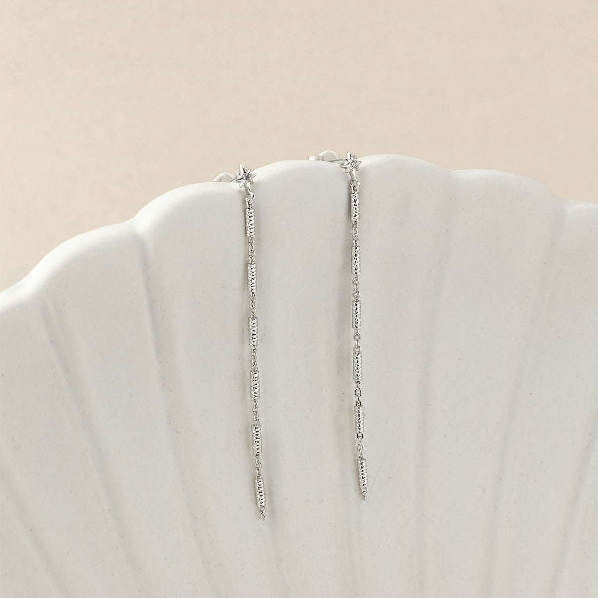 Shapes øredobber i 925 sølv med zirkonia, Tender 54 mm, bilde 3 av 3