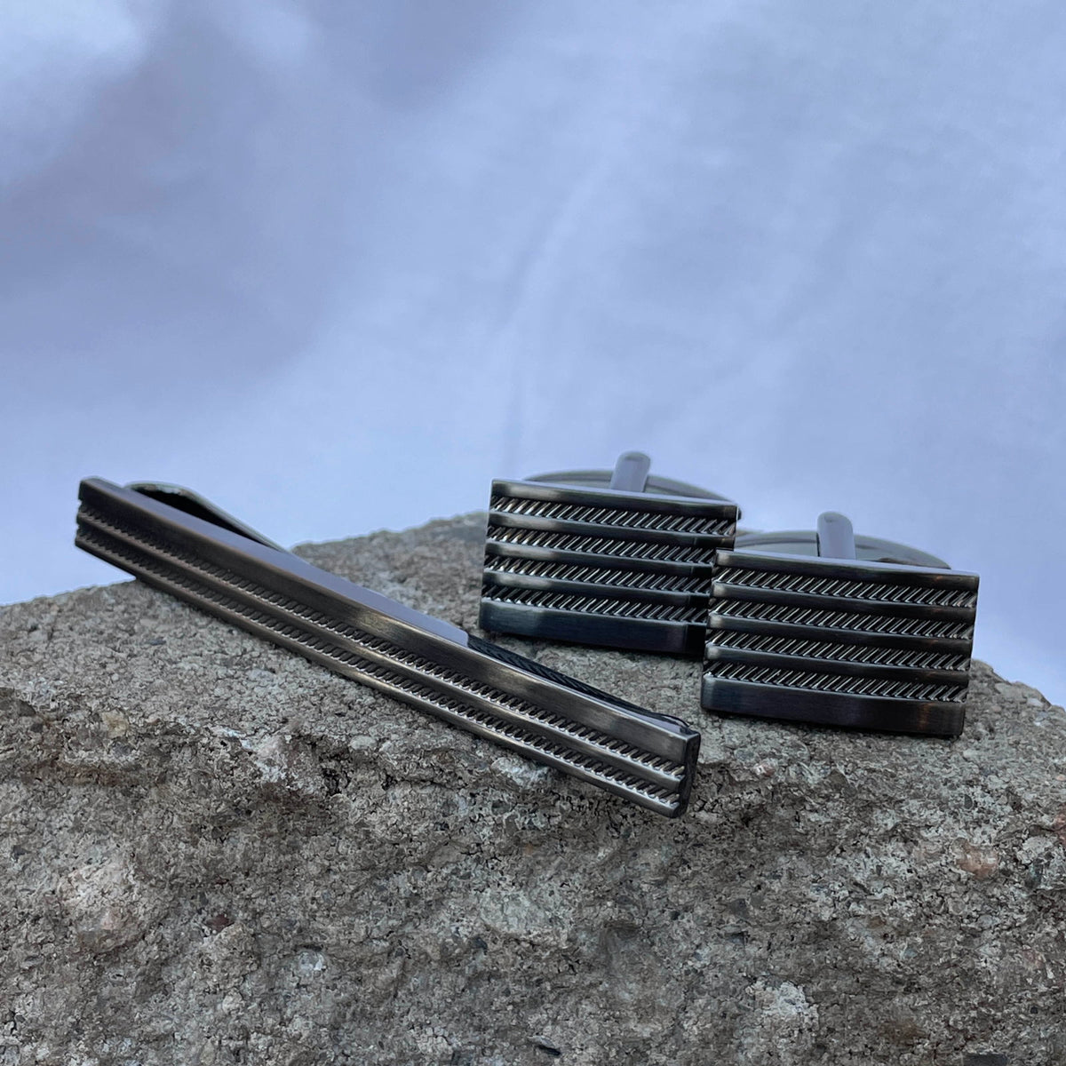 Mansjettknapper i stål, 12 mm høye og 19 mm brede, bilde 4 av 4