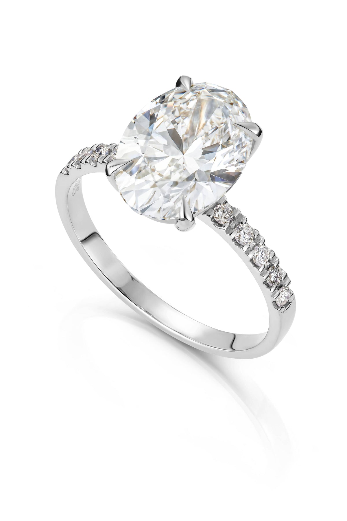 Svolder ring i 585 hvitt gull med lab-diamant 2,12 ct