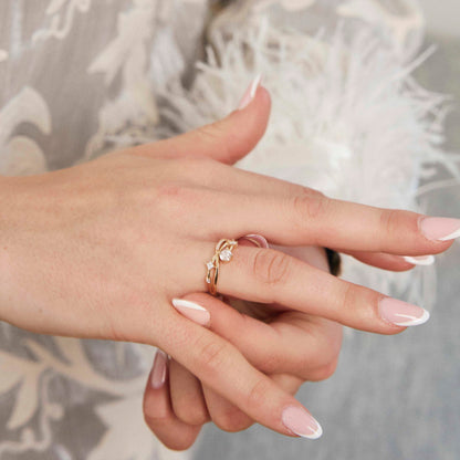 Ring i 14 karat gult gull med zirkonia, 1,1 mm, bilde 2 av 4