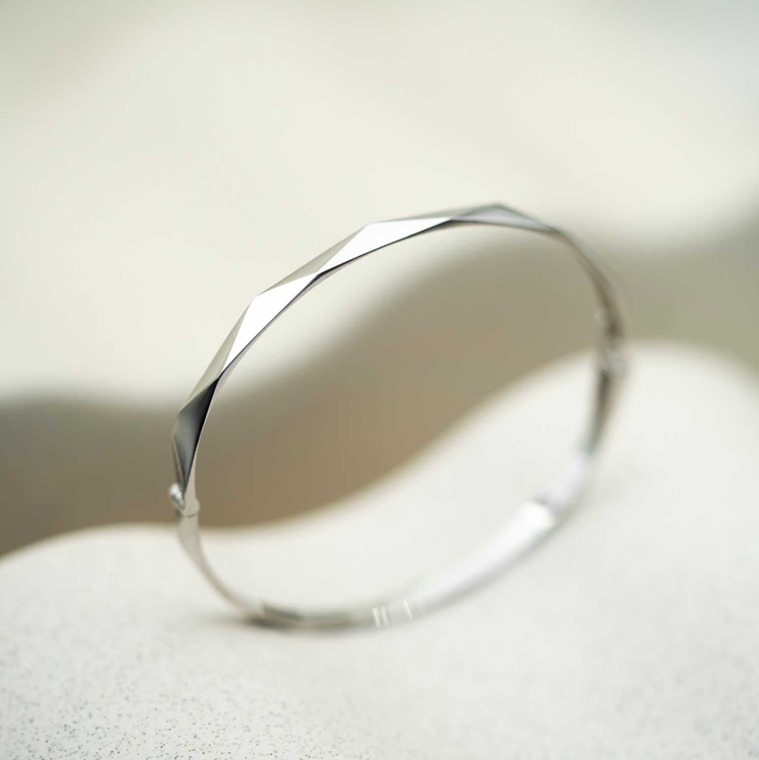 Fasett armring i gull 18700001 - Bjerveur.noFasett armring i gull 18700001