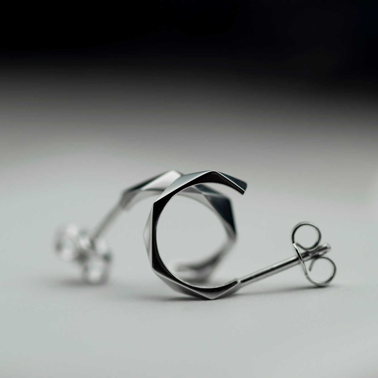 Fasett øredobber i gull 14900001 - Bjerveur.noFasett øredobber i gull 14900001