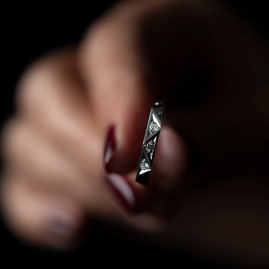 FASETTRING I GULL M/DIA 0,10 CT TWSI 12100001 - 010 - Bjerveur.noFASETTRING I GULL M/DIA 0,10 CT TWSI 12100001 - 010