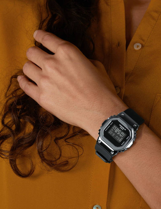 Casio G-Shock GM-S5600U-1ER herreklokke i stål, bilde 2 av 4