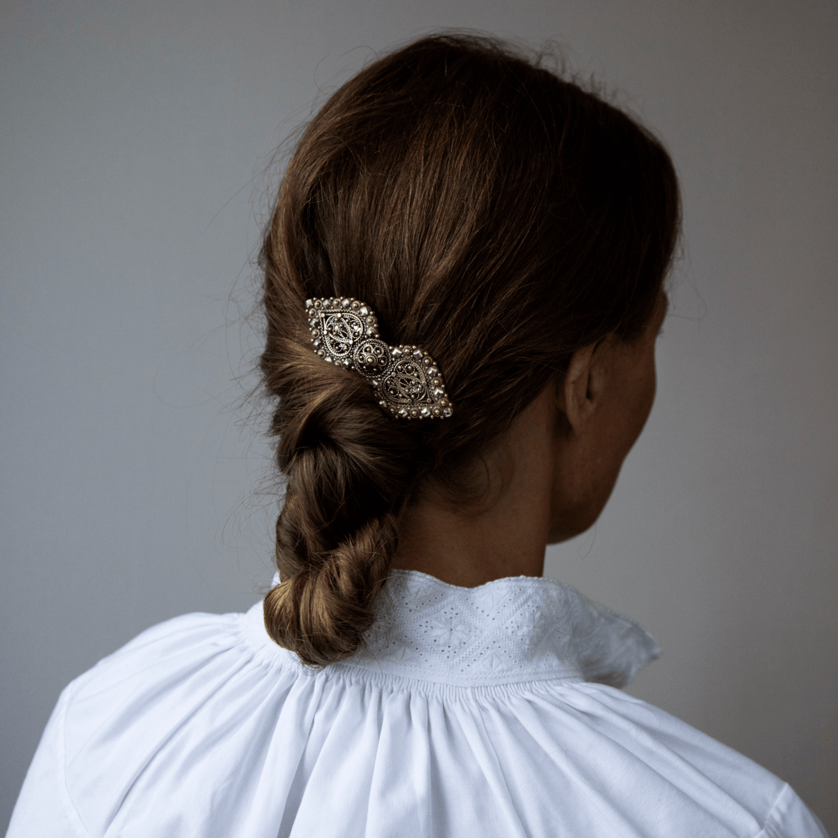 Hårspenne med kruser og demanter, stor, gamalforgylt 800070 - Bjerveur.noHårspenne med kruser og demanter, stor, gamalforgylt 800070