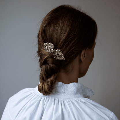 Hårspenne med kruser og demanter, stor, gamalforgylt 800070 - Bjerveur.noHårspenne med kruser og demanter, stor, gamalforgylt 800070