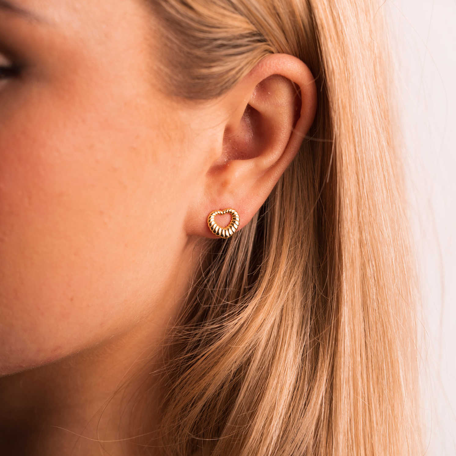 Hjerterille øredobber i sølv 992324 - Bjerveur.noHjerterille øredobber i sølv 992324