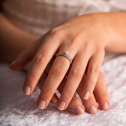 Modena ringer med perle og zirkonia 991943 - Bjerveur.noModena ringer med perle og zirkonia 991943