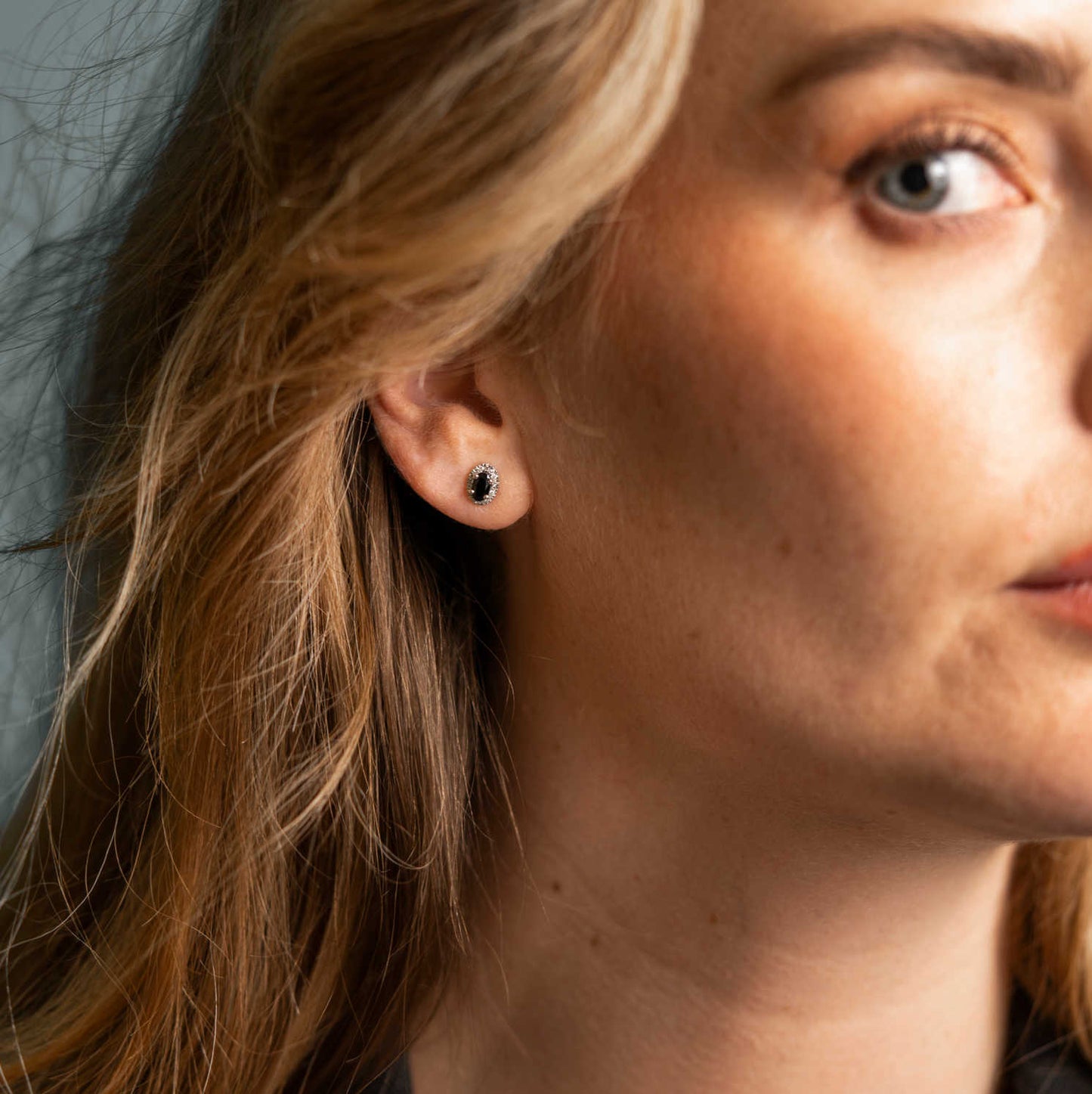 Øredobber i gull med diamant 0.09 ct WSI 14150031 - Bjerveur.noØredobber i gull med diamant 0.09 ct WSI 14150031