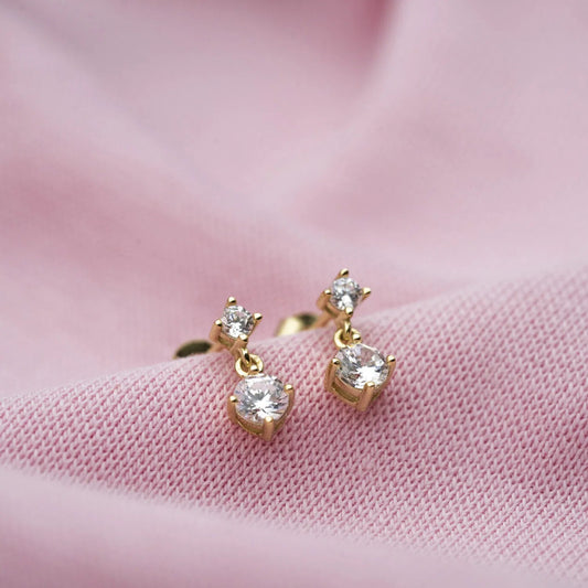 Øredobber i sølv med hvit zirkonia - Bjerveur.noØredobber i sølv med hvit zirkonia