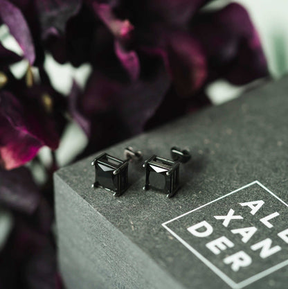 ØREDOBBER I STÅL MED SORT ZIRKONIA L 972546 - Bjerveur.noØREDOBBER I STÅL MED SORT ZIRKONIA L 972546