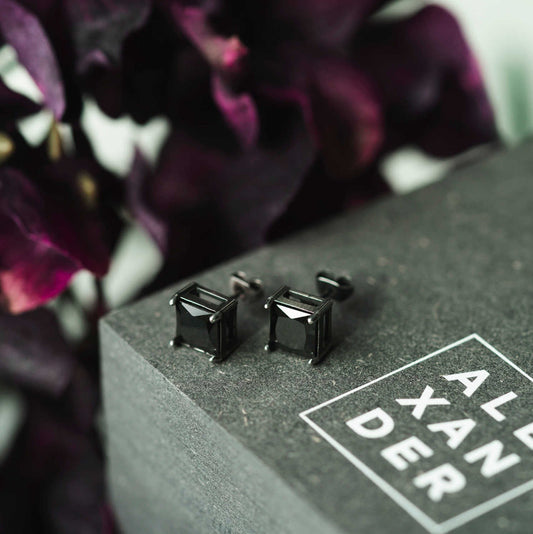 ØREDOBBER I STÅL MED SORT ZIRKONIA L 972546 - Bjerveur.noØREDOBBER I STÅL MED SORT ZIRKONIA L 972546