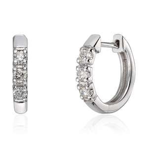 Øreringer 0,30ct WSI hvitt gull Artikkelnr: AØ01 - 6 - 05WHV - Bjerveur.noØreringer 0,30ct WSI hvitt gull Artikkelnr: AØ01 - 6 - 05WHV