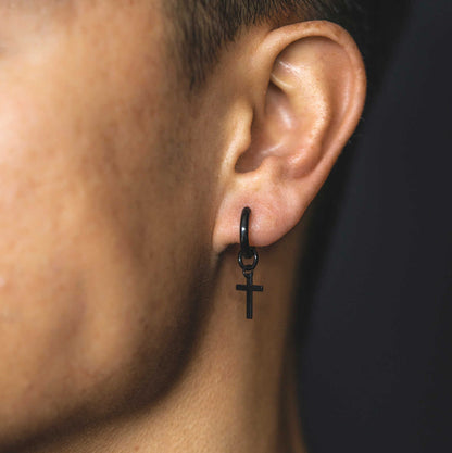 ØRERINGER I STÅL, KORS, SORT 972530 - Bjerveur.noØRERINGER I STÅL, KORS, SORT 972530