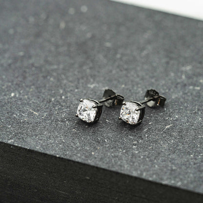 Rex øredobber i sølv med blank zirkonia 972618 - Bjerveur.noRex øredobber i sølv med blank zirkonia 972618