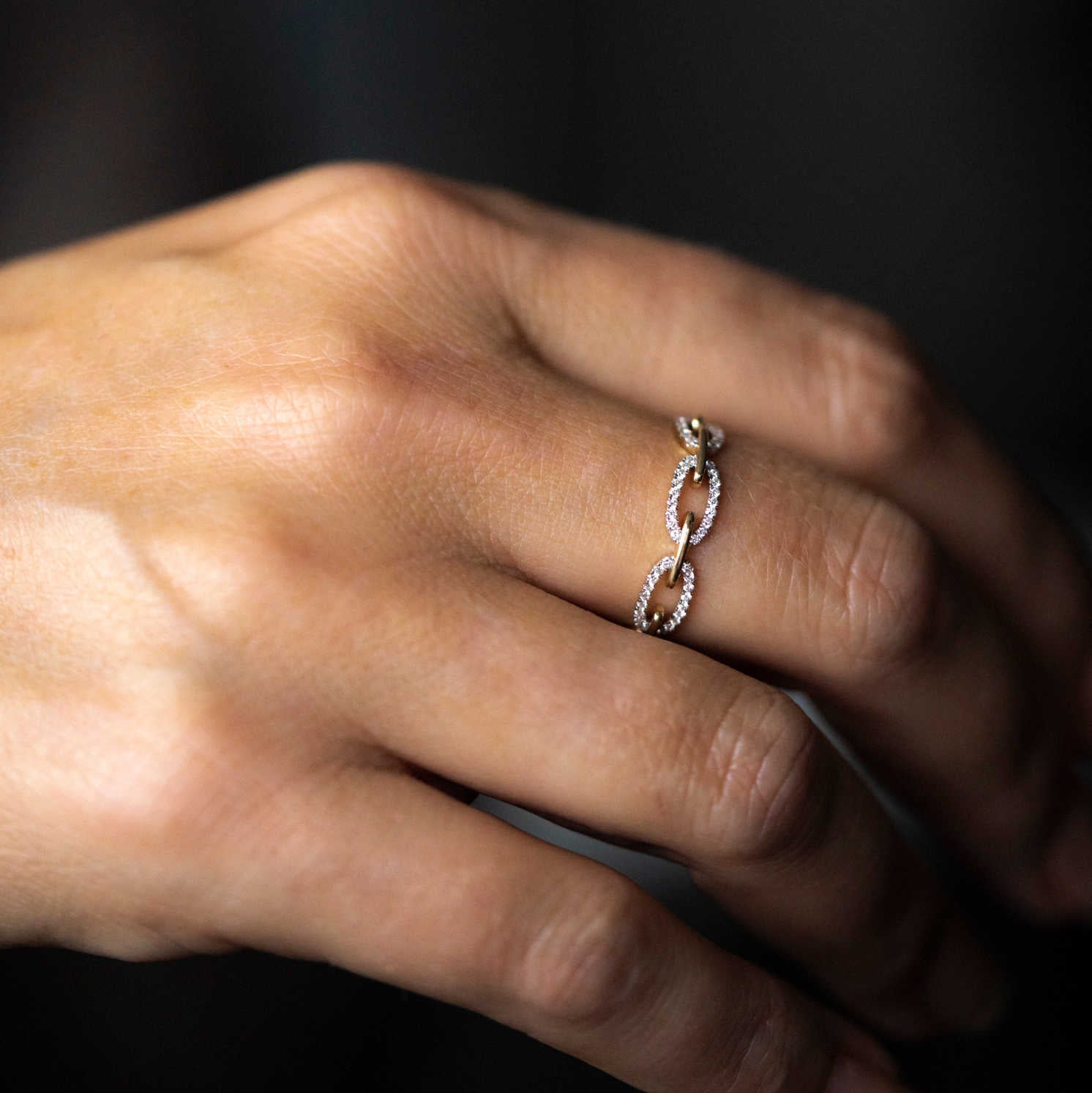 RING I GULL MED DIAMANT 0,20 CT WSI 22150027 - Bjerveur.noRING I GULL MED DIAMANT 0,20 CT WSI 22150027