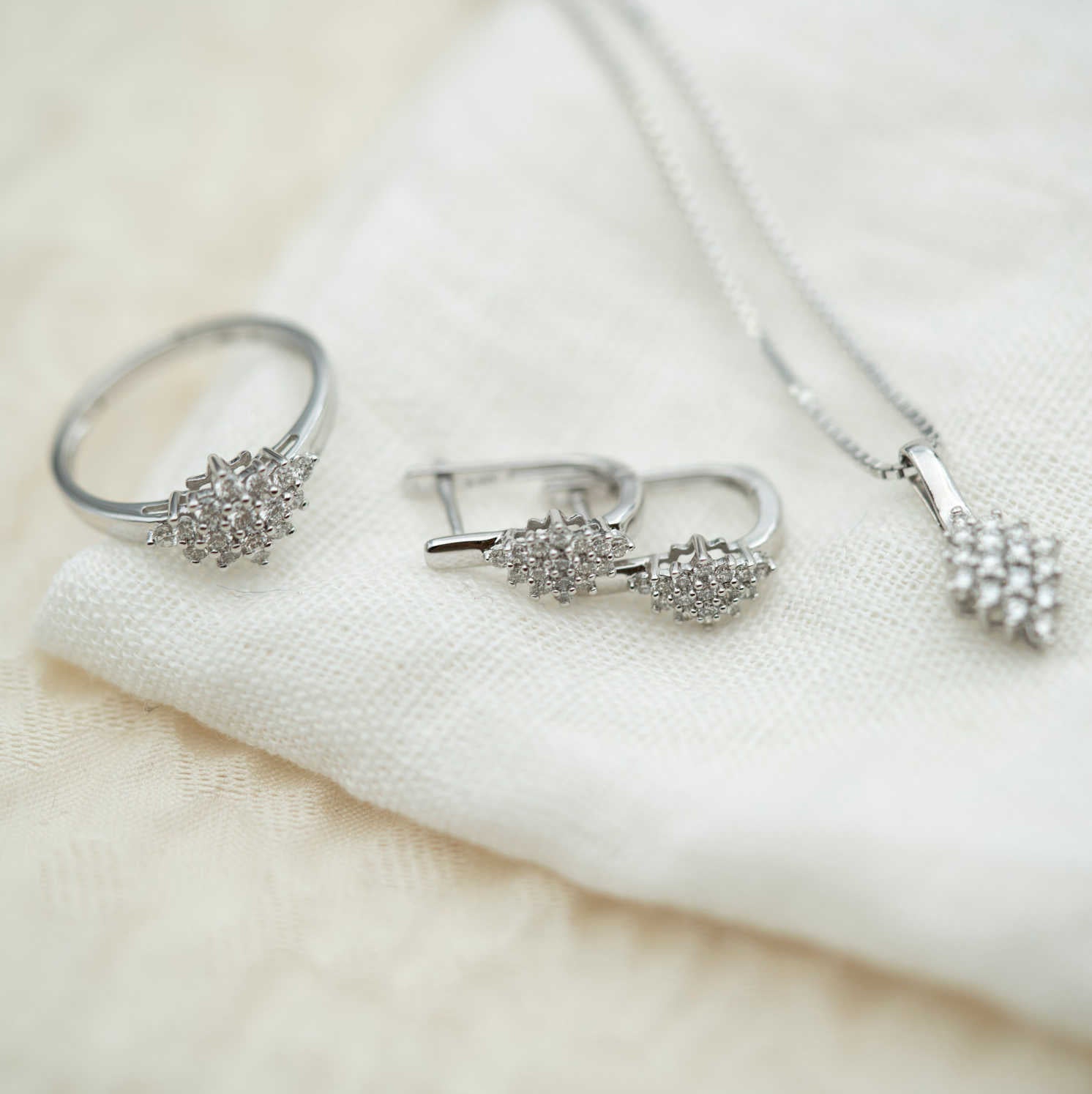 RING I GULL MED DIAMANTER 0,33 CT WP 59431 - Bjerveur.noRING I GULL MED DIAMANTER 0,33 CT WP 59431