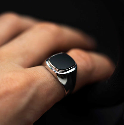 RING I GULL MED ONYX 1275044 - 21 - Bjerveur.noRING I GULL MED ONYX 1275044 - 21