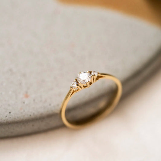 Ring i gull med zirkonia - Bjerveur.noRing i gull med zirkonia