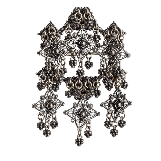 Sølje Telemark Bøheradsring med kruser, oksidert 224106 - Bjerveur.noSølje Telemark Bøheradsring med kruser, oksidert 224106