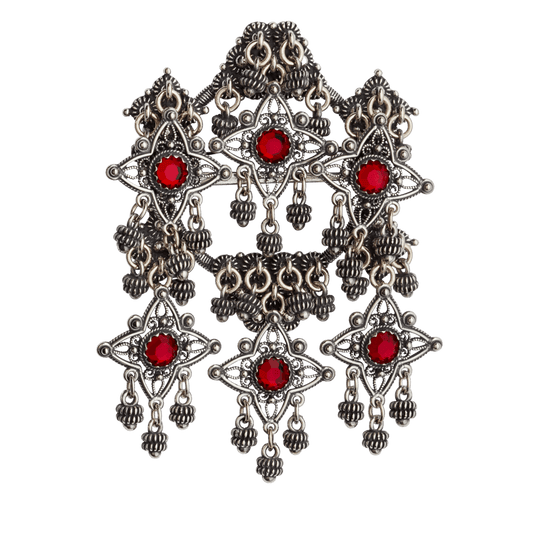 Sølje Telemark Bøheradsring med raud stein, oksidert 224107 - Bjerveur.noSølje Telemark Bøheradsring med raud stein, oksidert 224107