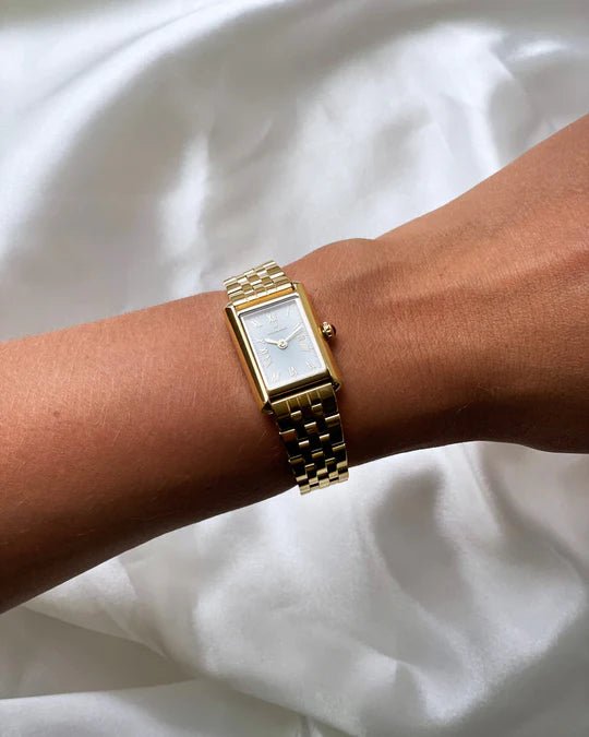 Timeless Gullfarget stål / Hvit 18x22mm SKU | MO874 - Bjerveur.noTimeless Gullfarget stål / Hvit 18x22mm SKU | MO874