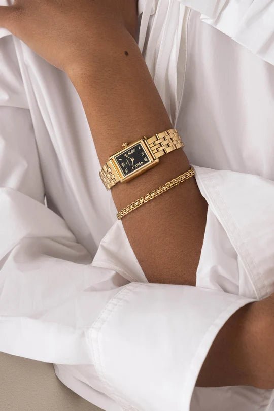 Timeless Gullfarget stål / Sort 18x22mm SKU | MO243 - Bjerveur.noTimeless Gullfarget stål / Sort 18x22mm SKU | MO243