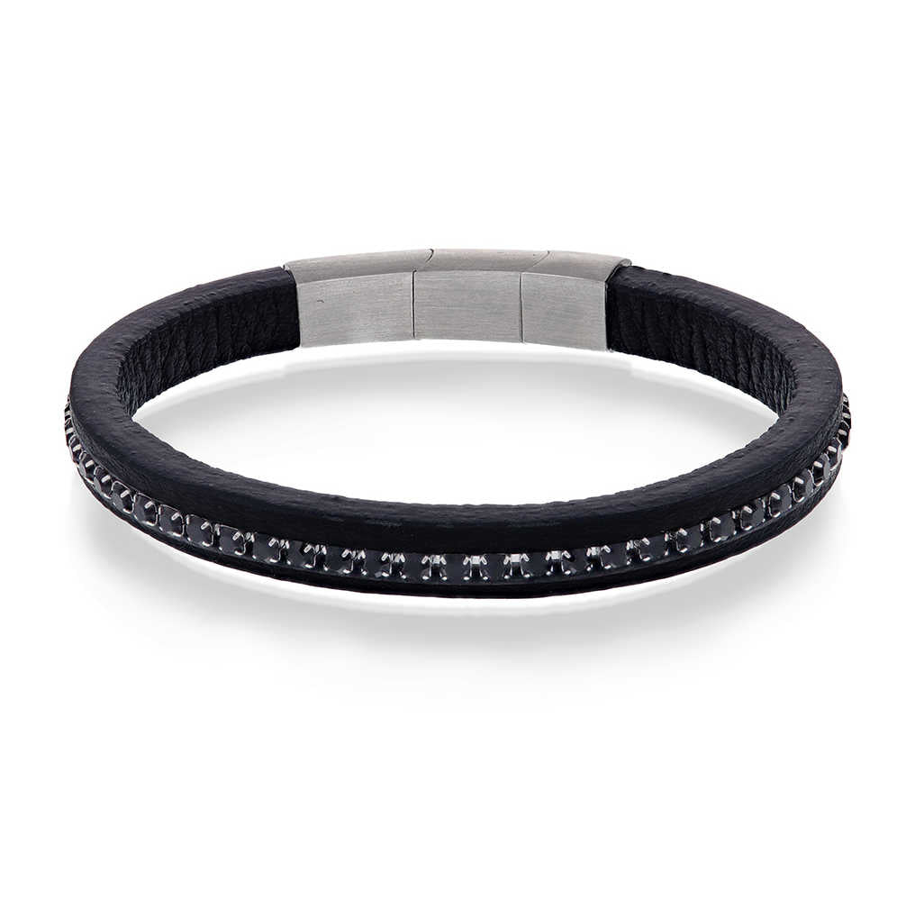 X skinnarmbånd med stål og sorte stener 972614 - Bjerveur.noX skinnarmbånd med stål og sorte stener 972614