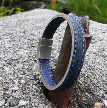 Armbånd i stål blått skinn (972384) - Bjerveur.noArmbånd i stål blått skinn (972384)